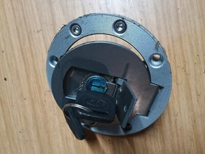 Yamaha Tankdeckel mit Verschluss - passend für FZR / TZR / RD YPVS und andere - Neu - Bild 1 von 1