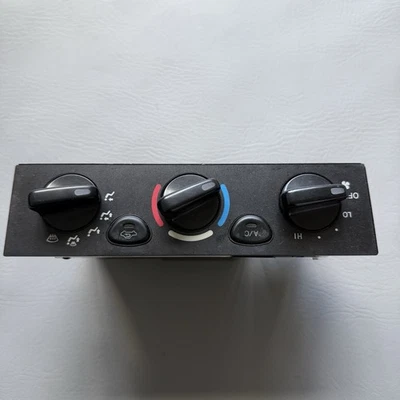 2001-2004 Toyota Tacoma  2001-2002 Toyota 4 Runner AC Heater Climate Control OEM - Image 1 of 4