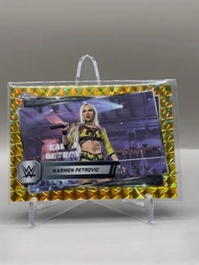 Karmen Petrovic 2025 Topps Chrome WWE #110 Gold Geometric Refractor #/50 - Bild 1 von 2