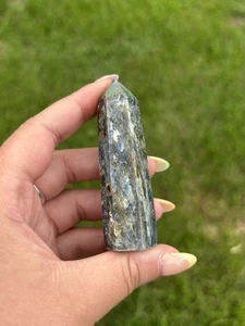 Kyanite Tower Crystal Polished Gemstone Chakra Healing - Picture 1 of 3