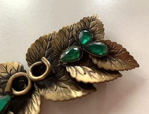 Vintage 1920s Art Deco Emerald Green RHINESTONE BELT BUCKLE Clip Set Brass Tone - Picture 1 of 14