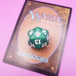 Throne of Eldraine - Green Speckled d20 - Countdown Di - Magic The Gathering - Picture 1 of 1