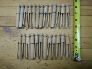 Vintage Lot of 25 Round Head 4 " WOODEN CLOTHES PINS 1950's/60's Crafts Wire