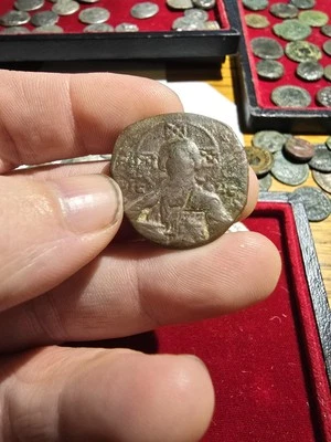 Basilio II y Constantino VIII Anónimo Cristo Follis Foto 1 de 2