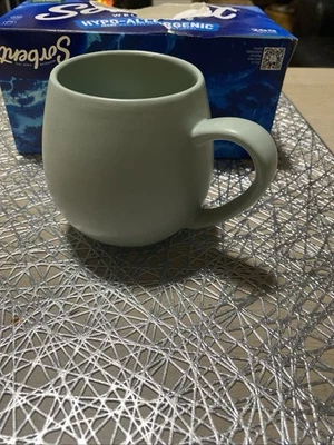 Robert Gordon Australia Pottery Hug Me 400ml Coffee Tea Mug *Pastel Sage Green - image 1 of 2