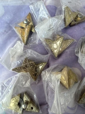 10 Pairs Golden Brass Horseshoe Floral Country Western Shirt Blouse Collar Tips - Image 1 of 4