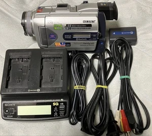 Sony DCR-TRV50 Mini DV Camcorder Video Camera Used No LCD Screen with Accessorie - Picture 1 of 8