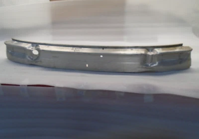 Barra de refuerzo de parachoques trasero BMW 325i 2001-2005 OEM KD70833 Foto 1 de 4