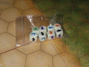 Memoir '44 Dice 🎲 Set of 8 Vintage Wooden Days of Wonder OOP Replacement Parts - Picture 1 of 2