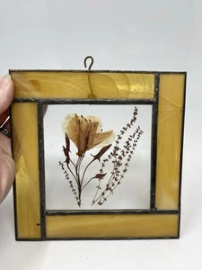 Panel de vitral con plomo escoria amarilla hojas y flores prensadas 6 x 6 cuelga - Imagen 1 de 6
