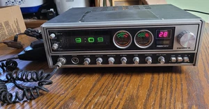 President Dwight D 40 Channel Base CB Powers Up & Clock Works No Sound Untested - Picture 1 of 6