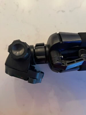 Trípode de video fotográfico de diseño de precisión con estuche Foto 1 de 4