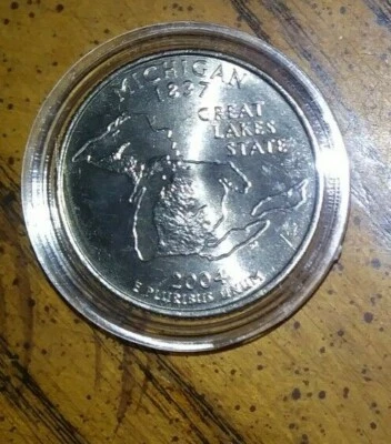 2004 P - Michigan State Quarter (UNCIRCULATED) + COIN CAPSULE!  - Image 1 of 2