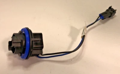 OEM 2017-20 Lincoln Continental Halogen Turn Signal Bulb Socket 00199044-03-000 - Image 1 of 4