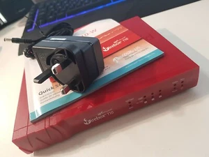 Watchguard Firebox T10-W firewall Wireless - with Power Supply - Afbeelding 1 van 4