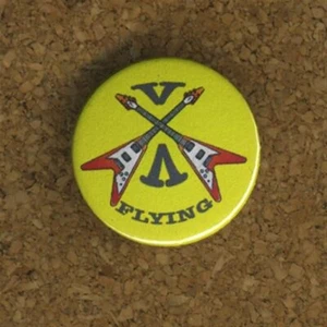 Button Flying V Gitarren Anstecker - Picture 1 of 1