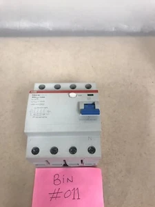 ABB 2CSF204005R1900 F204 AC 25 Amp Ground Fault Current Interrupt - Picture 1 of 7