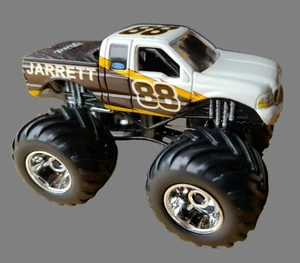 Muscle Machines Dale Jarret Ford Motor Company #88 Nascar Monster Truck 4"X2.5" - Picture 1 of 13