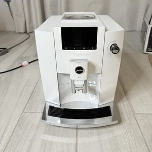 Jura E4 Macchina da Caffè Automatica Pianoforte Bianco - Foto 1 di 11