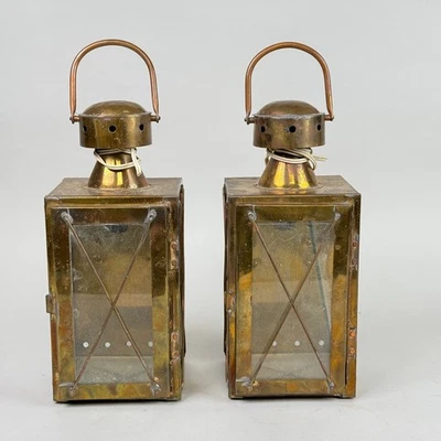 Par de accesorios de iluminación eléctrica vintage de latón Foto 1 de 4