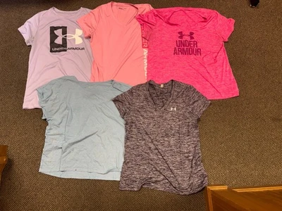 Lote de 5 camisetas manga corta Under Armour para mujer cuello en V talla L ver descripción Foto 1 de 4