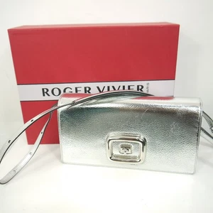 Bolso de Hombro Roger Vivier Viv Choc Cuero Plateado Repujado Bolso sin asas Bloqueo Giratorio - Imagen 1 de 18