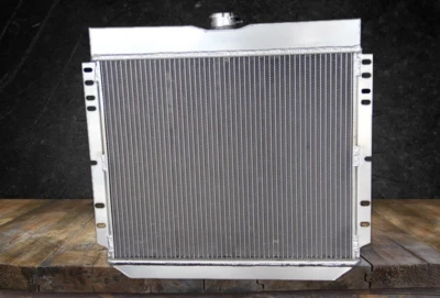 Radiador de aluminio de 3 filas apto para Ford Maverick/Fairlane Mustang Comet 1969-73 MC339 Foto 1 de 4