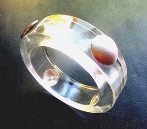 BRAZALETE DE ACERO INOXIDABLE DE COLECCIÓN AÑOS 60 LUCITE - Imagen 1 de 6