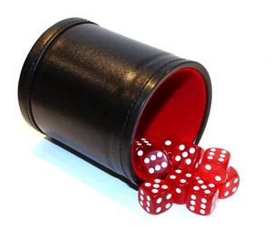 Revestimiento de fieltro de copa de cuero Bicast y 12 dados de juego de esquina redondeados - rojo - Imagen 1 de 1