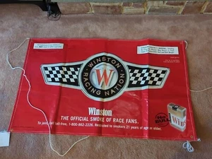 ENORME 2000 Winston Racing Nation cigarrillos tabaco banner publicitario hombre cueva - Imagen 1 de 8