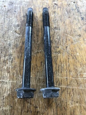 Nissan Altima 2014 2,5 L pernos de alternador Foto 1 de 3