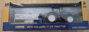 New Holland T7.270 Farm Tractor 4WD 1:32 Scale Plastic Model by New Ray-NIB - Picture 1 of 5