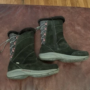 Merrell Jovilee Alp DAMEN SCHWARZ WASSERDICHT KUNSTFELL STIEFEL, J227319C - Bild 1 von 9