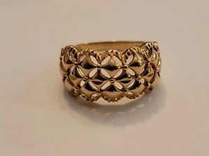 14k Yellow Gold D/C Scalloped Edge Pattern Dome Ring Size 7 3/4 - Picture 1 of 9