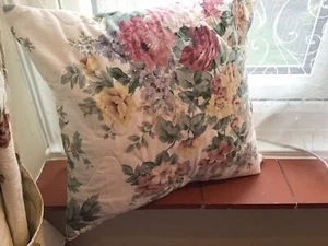 Handmade Button Back Cushion Cover16” X 16 - Vintage Quilted Floral - Picture 1 of 3