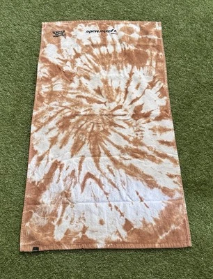 非常罕见 全新 Dormie Taylormade 肉桂烤肉棒 高尔夫 球员 毛巾 售罄 — 第 1/2 张图片