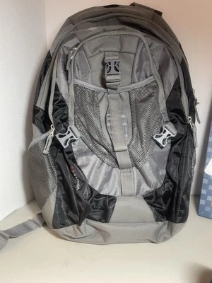 Mochila Outdoor Products Vortex 8.0 (30 L) Foto 1 de 4