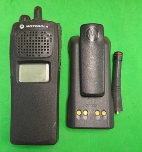 Radio bidireccional Motorola XTS2500 136-174 MHz VHF H46KDD9PW5BN - Imagen 1 de 7