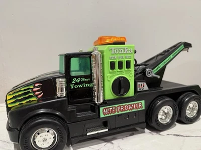 Grúa de remolque Tonka Nite Prowler con caja original luces y sonidos funcionan Foto 1 de 4