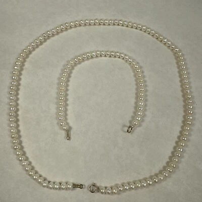 Vintage Pearl Necklace & Bracelet 10k Gold Clasp 5-6mm - Image 1 of 4