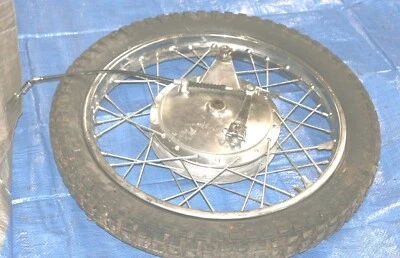 Suzuki 250 T20 X6 Hustler 1967 OEM llanta trasera cubo neumático ¡bonito!  Foto 1 de 2