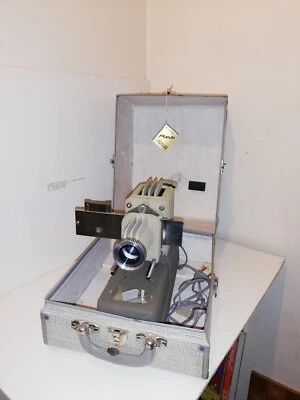 PROJECTEUR DE DIAPOSITVE ROB 24X36 DANS SON COFFRET  FONCTIONNEL ET BEL ETAT - Photo 1/4