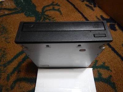 Toshiba Samsung TS-H493 CD-RW/DVD SATA Drive  - Image 1 of 3