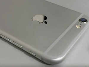 Apple iPhone 6 - Silver (EE) A1586 (CDMA + GSM) - Zdjęcie 1 z 15