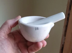 VINTAGE COORS POTTERY SMALL CERAMIC MORTAR & PESTLE FOR GRINDING PILLS ETC - Picture 1 of 6