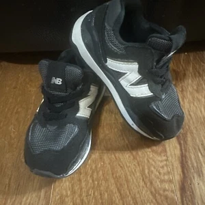 New balance navy blue size 6 toddler the intelligent choice Slip On Tennis Shoes - Picture 1 of 11