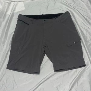 Truewerk T1 Work Shorts Mens Size 42 Long Gray Tactical Stretch 11” Inseam - Picture 1 of 3