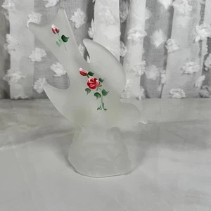 Vintage LE Smith Satin Glass Bird in Flight Handpainted Cottagecore Dove Figure - Picture 1 of 10