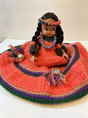 Ambientador Nativo Americano Ojo Grande Muñeca Naranja Crochet Vestido Diadema Trenzas Foto 1 de 4