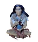 Figurine vintage Native American Medicine Homme perles de fourrure cuir résine 7,5"×5,5"